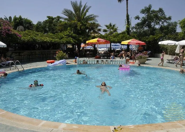 酒店 Azak 阿拉尼亚