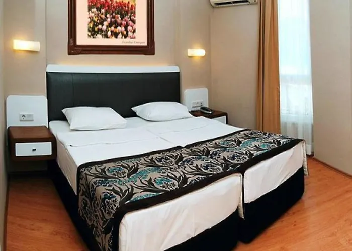 Hotel Azak 3*