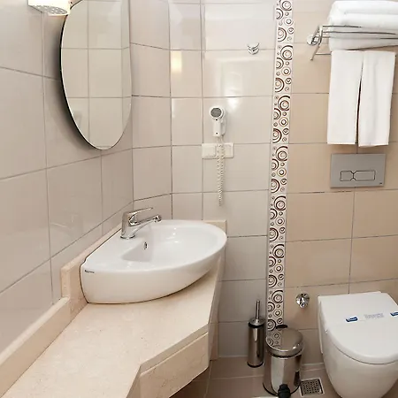 Azak Hotel
