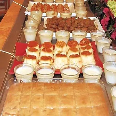 Azak Готель Аланія